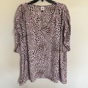 Cabi Ruched Sleeve Leopard Print Top Pink Size XL Animal Print Classic V-Neck